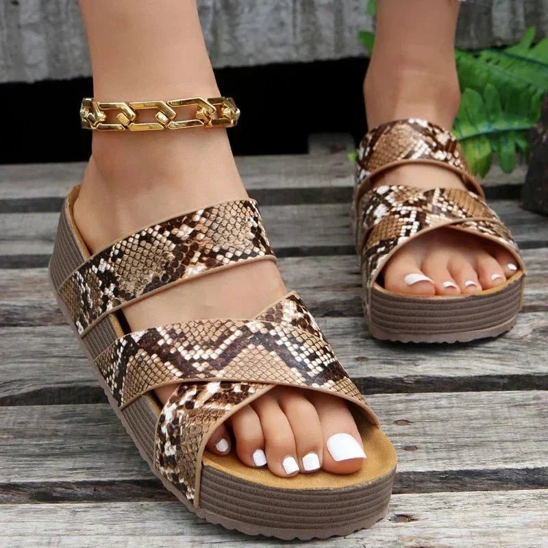 Aira | Orthopedic Sandals With Style - Ciara & Fiona