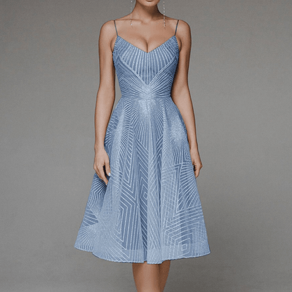 Alondra | Fashionable Dress with Elegant Open Back - Ciara & Fiona