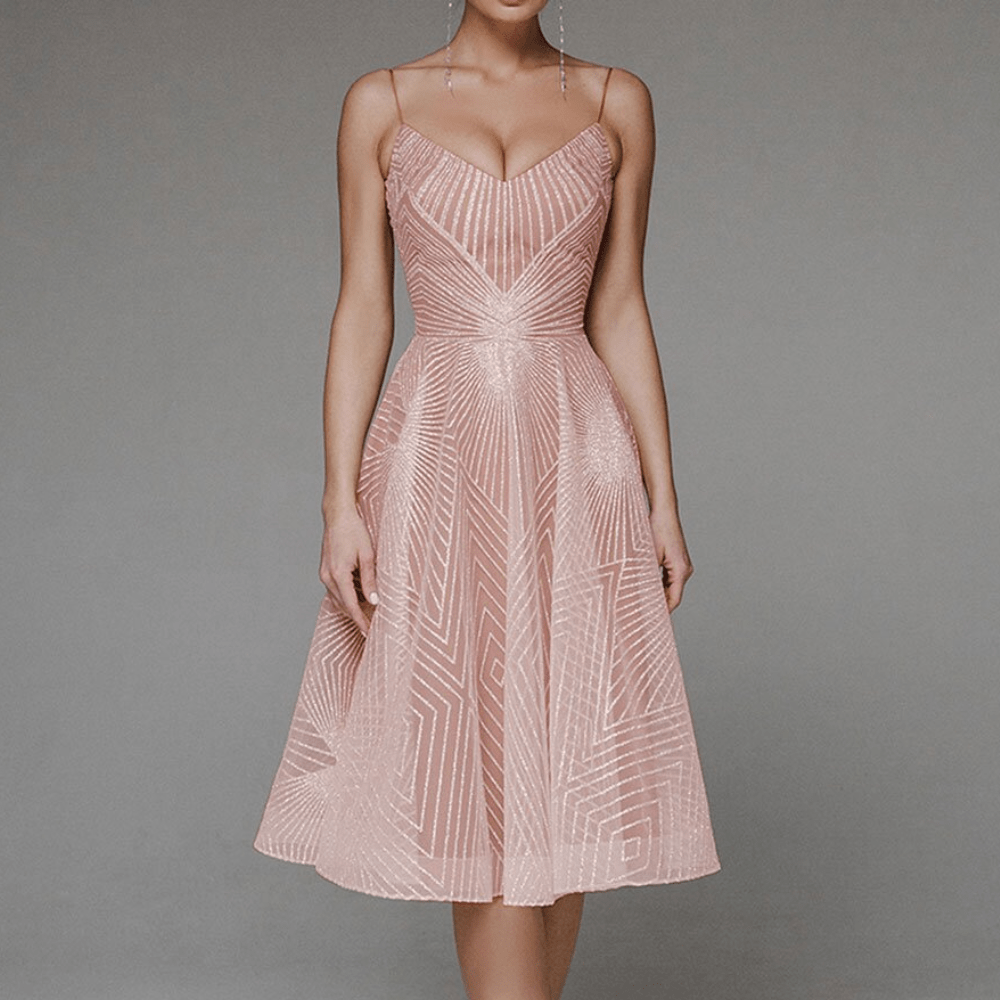 Alondra | Fashionable Dress with Elegant Open Back - Ciara & Fiona