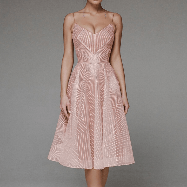 Alondra | Fashionable Dress with Elegant Open Back - Ciara & Fiona