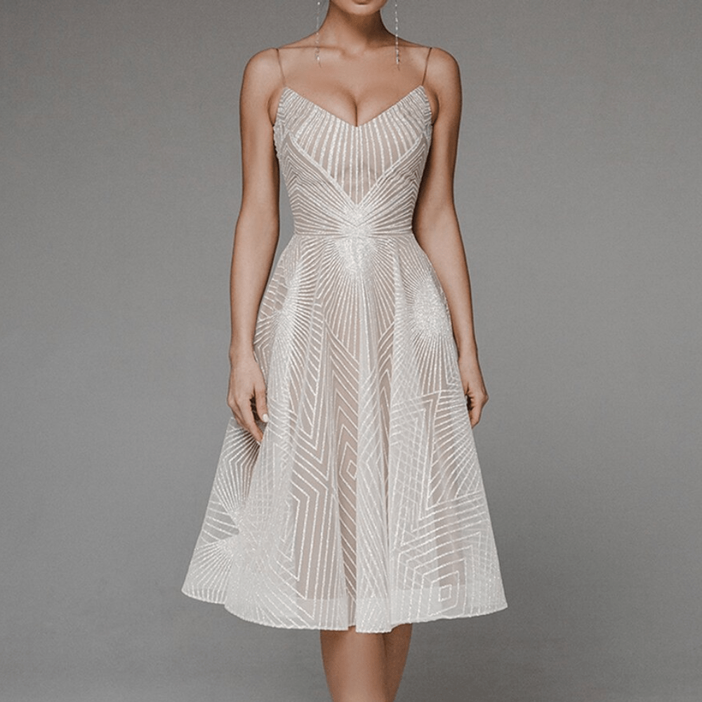 Alondra | Fashionable Dress with Elegant Open Back - Ciara & Fiona
