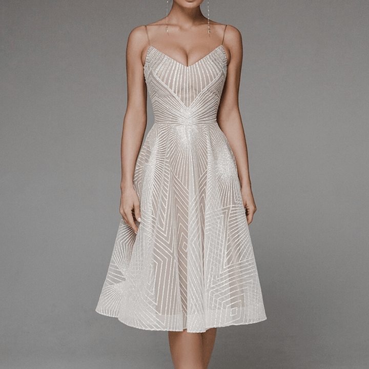 Alondra | Fashionable Dress with Elegant Open Back - Ciara & Fiona
