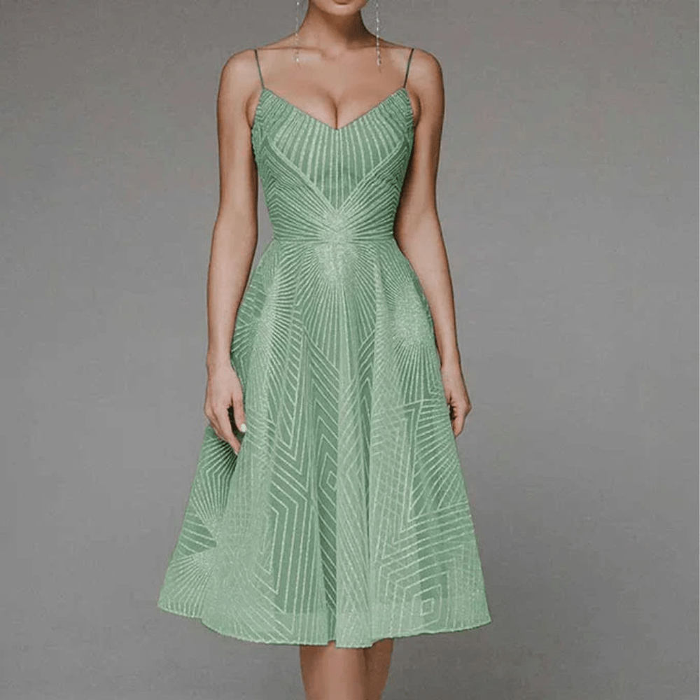 Alondra | Fashionable Dress with Elegant Open Back - Ciara & Fiona