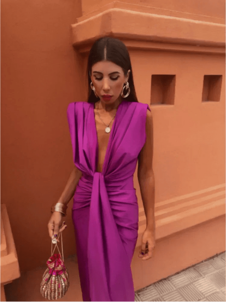 ALYSIA | Pleated Midi Dress with Elegant Flow - Ciara & Fiona