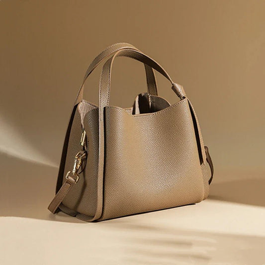 Anaïs Bucket - Ciara & Fiona