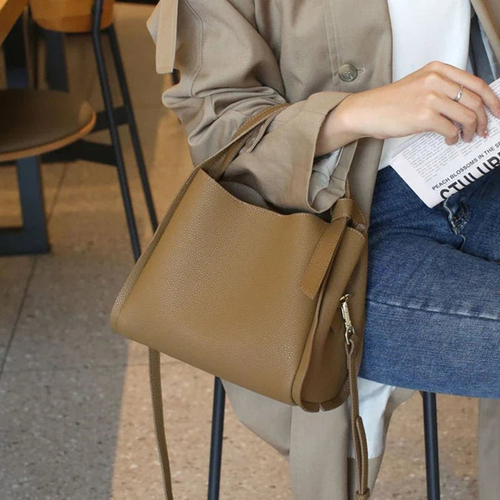 Anaïs Bucket - Ciara & Fiona