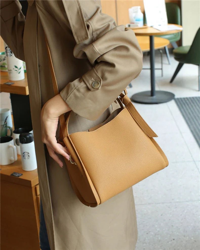 Anaïs Bucket - Ciara & Fiona