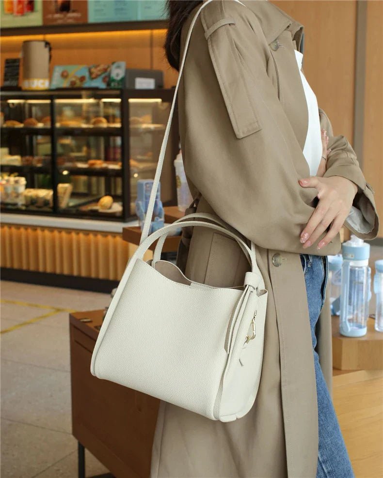 Anaïs Bucket - Ciara & Fiona