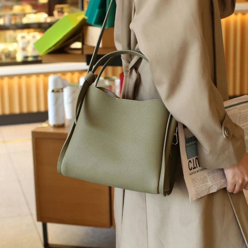 Anaïs Bucket - Ciara & Fiona