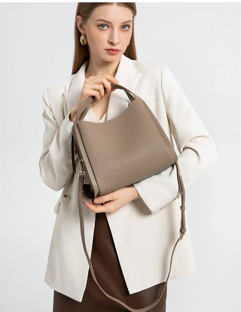 Anaïs Bucket - Ciara & Fiona