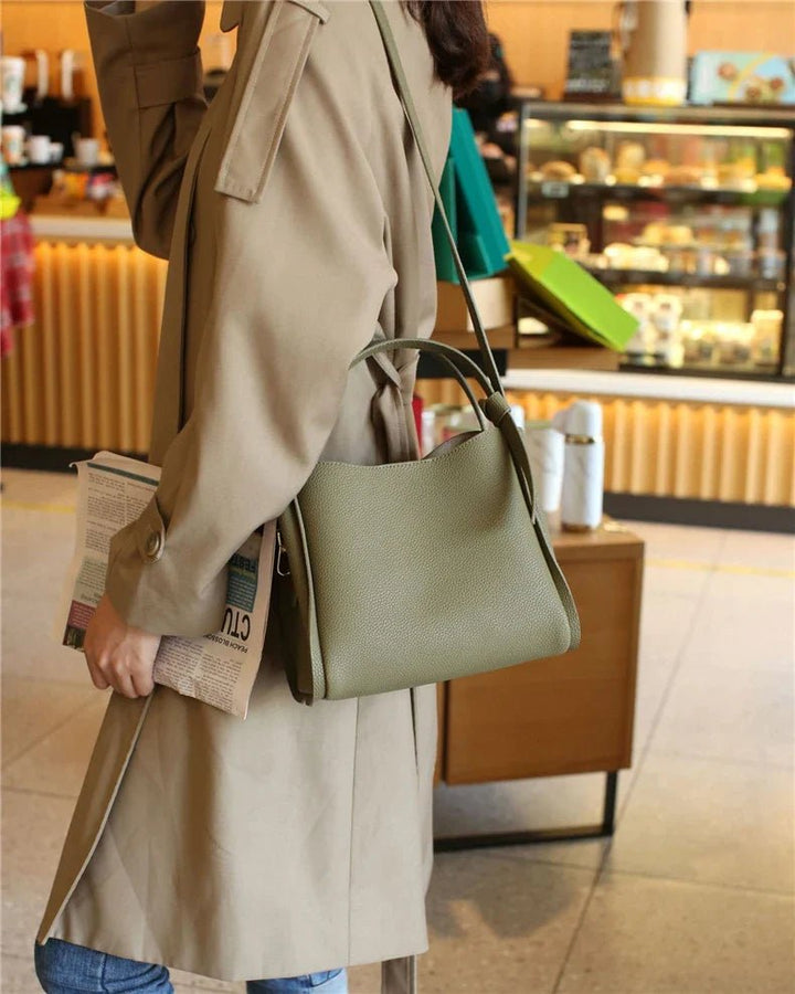 Anaïs Bucket - Ciara & Fiona