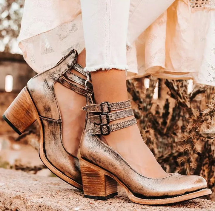 Ava | Vintage Pumps - Ciara & Fiona