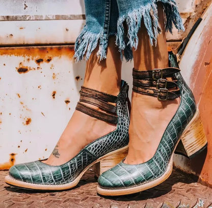 Ava | Vintage Pumps - Ciara & Fiona