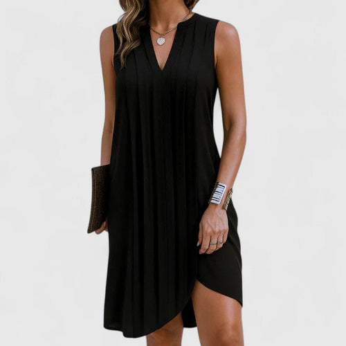 Clarhild™ | Elegant Flattering Dress with V - Neck - Luna Hampton