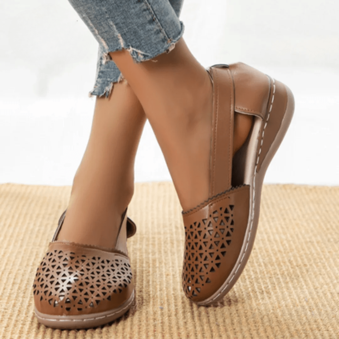 Corinne | Orthopedic Shoes - Ciara & Fiona