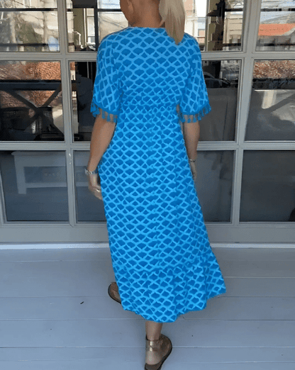 Della | Comfortable Loose Fit V - Neck Midi Dress - Ciara & Fiona
