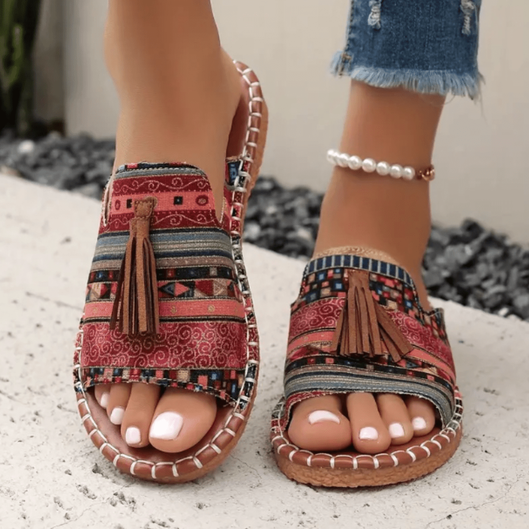 Elianne | Comfortable Flat Sandals - Ciara & Fiona