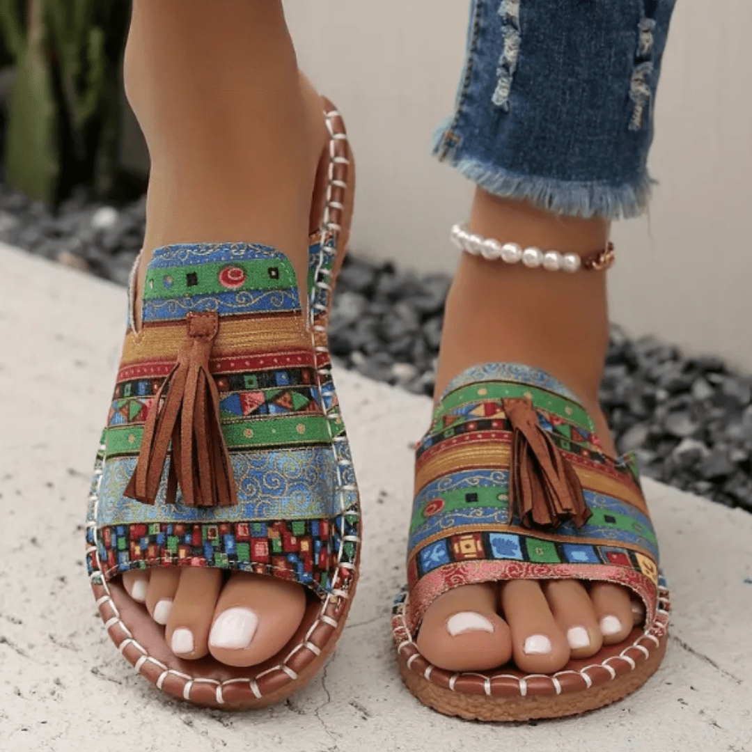 Elianne | Comfortable Flat Sandals - Ciara & Fiona