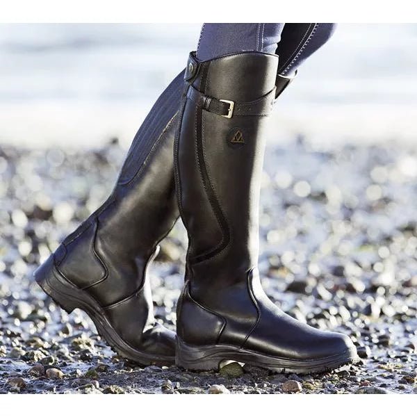 Elowyn | Waterproof Warm Boots - Ciara & Fiona