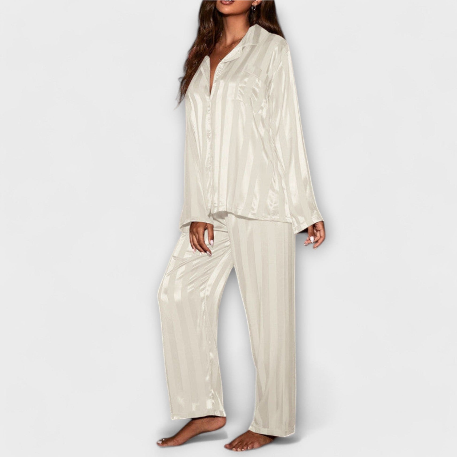 Flair - Luxurious Pajama - Luna Hampton