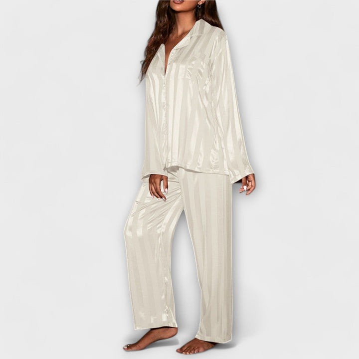 Flair - Luxurious Pajama - Luna Hampton