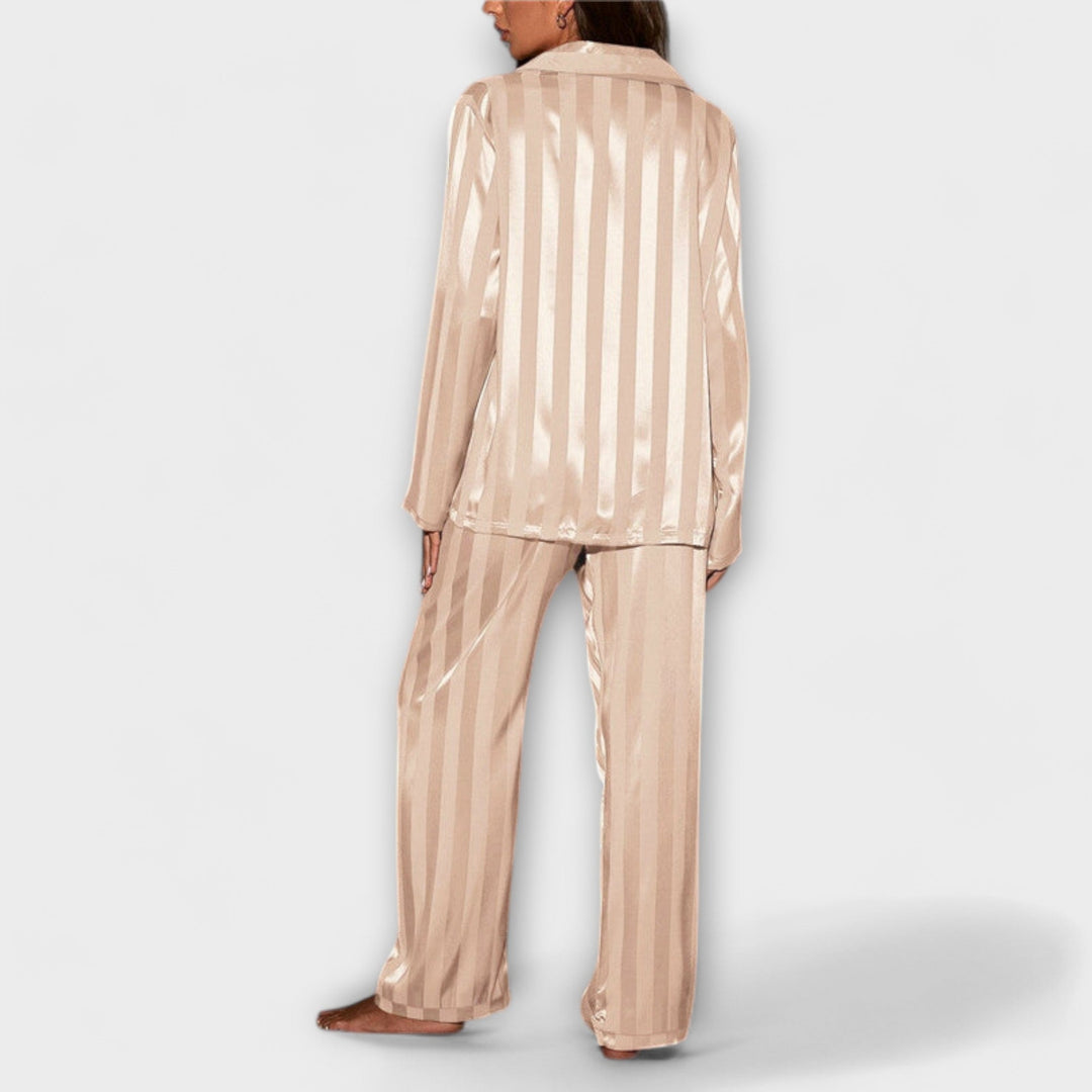 Flair - Luxurious Pajama - Luna Hampton