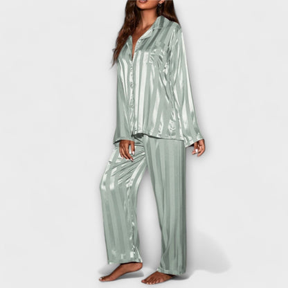 Flair - Luxurious Pajama - Luna Hampton