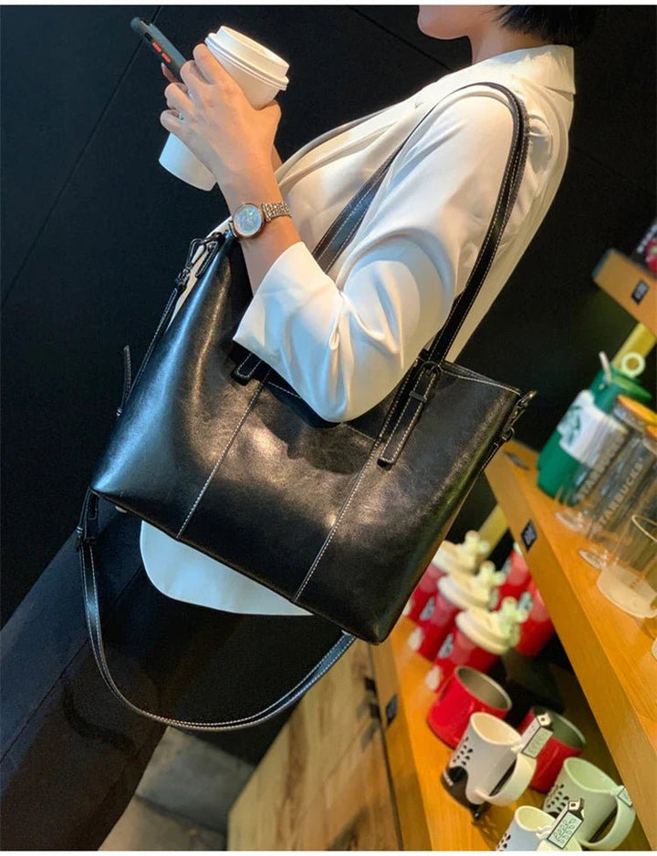 Horizon Shopper - Ciara & Fiona