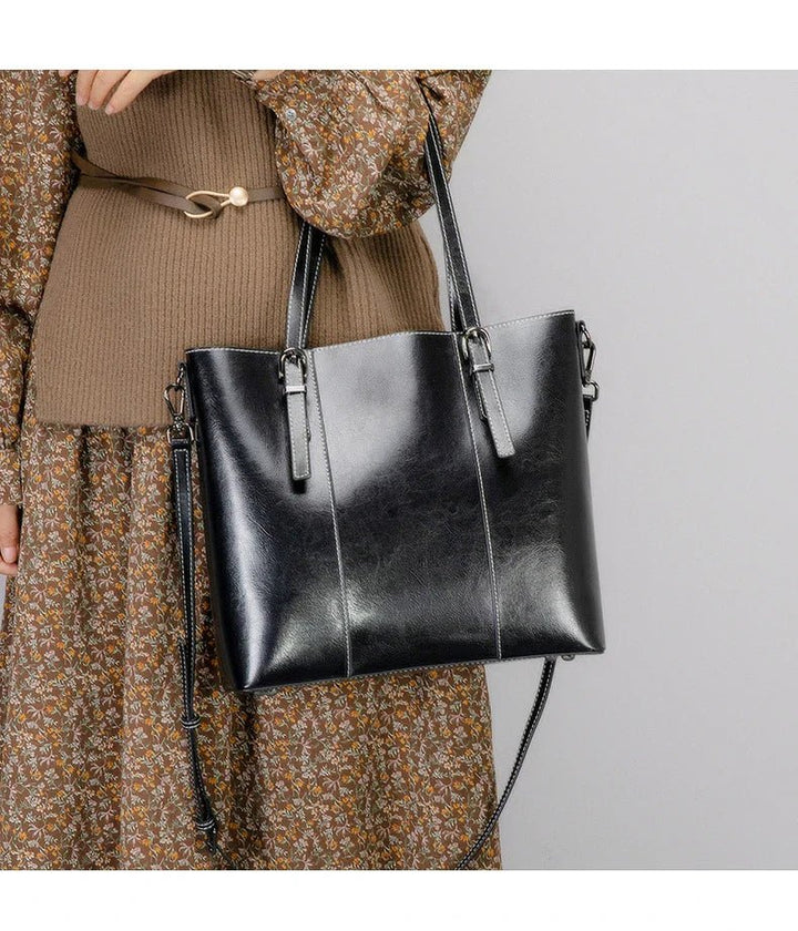 Horizon Shopper - Ciara & Fiona