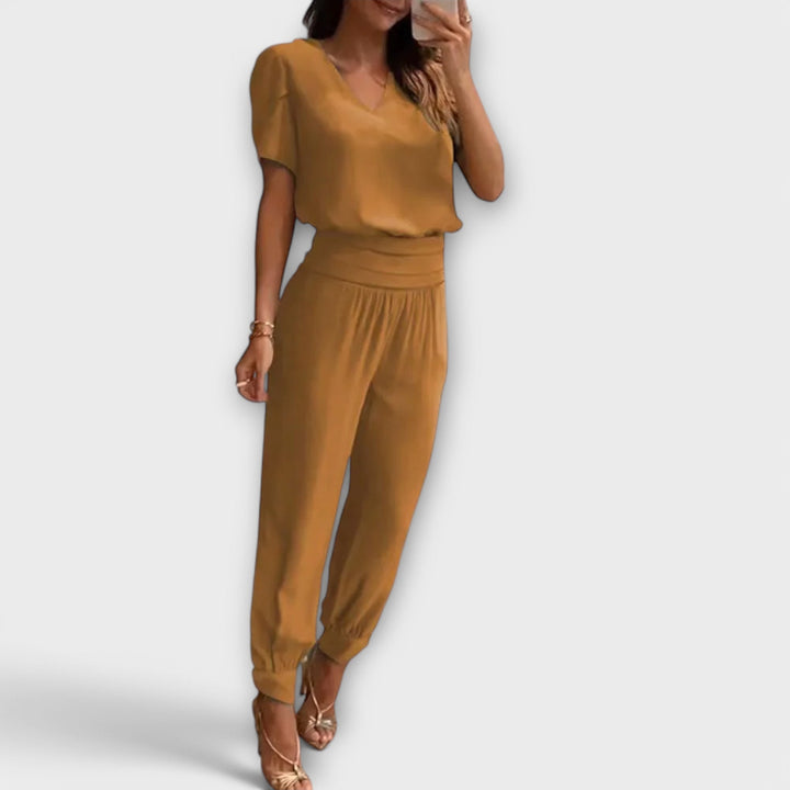 Irmelin – Elegant Set with Top and Pants - Luna Hampton