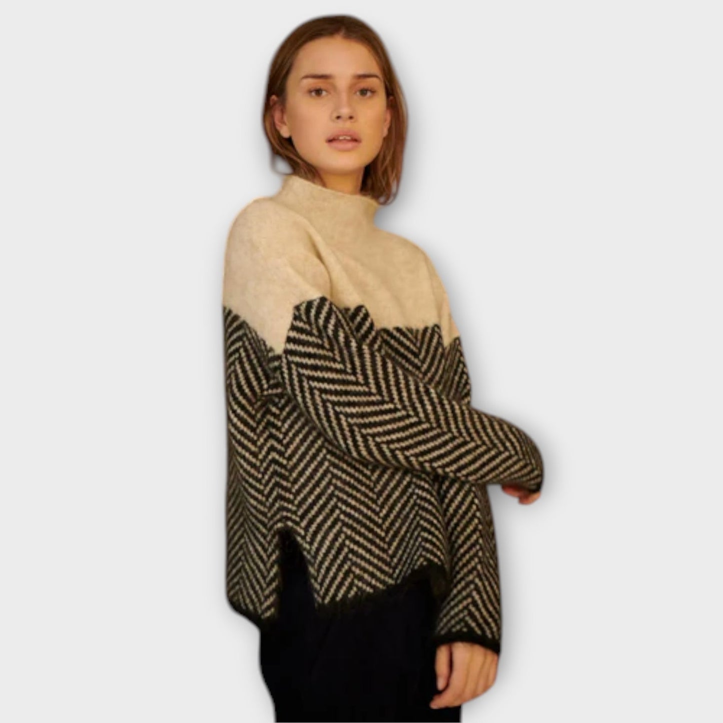 Maeve - Cozy Turtleneck Sweater - Ciara & Fiona