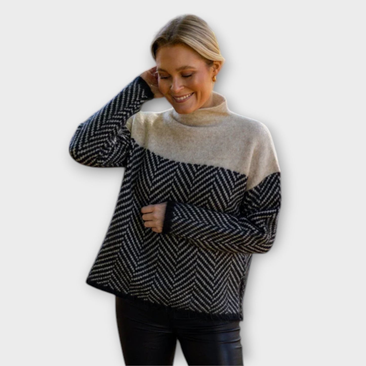 Maeve - Cozy Turtleneck Sweater - Ciara & Fiona