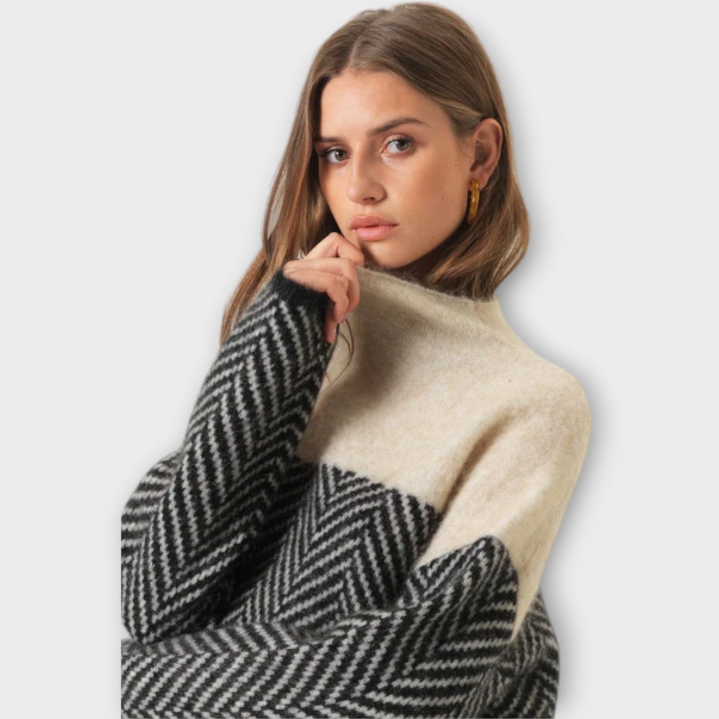 Maeve - Cozy Turtleneck Sweater - Ciara & Fiona