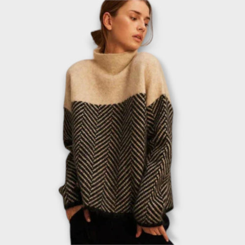 Maeve - Cozy Turtleneck Sweater - Ciara & Fiona