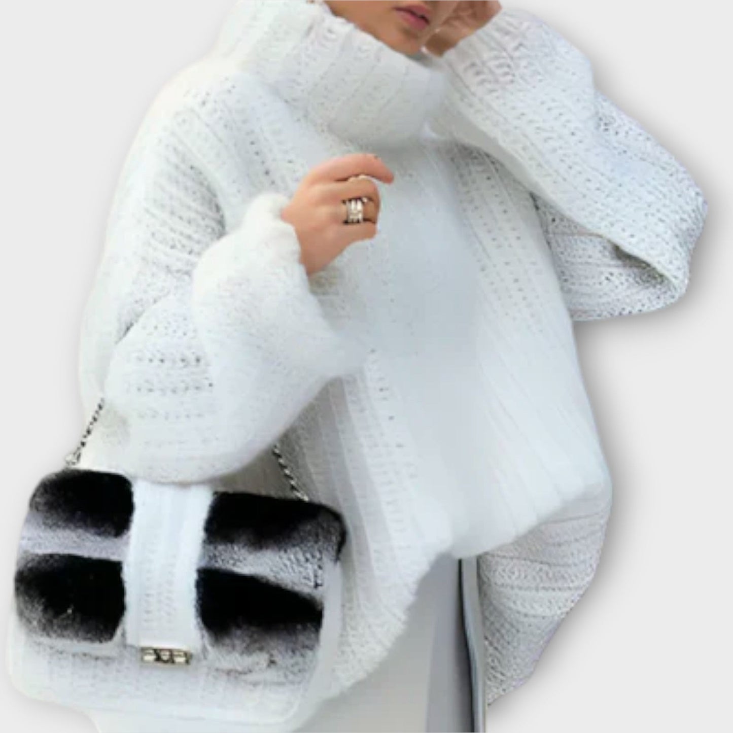 Paulina - Cozy Long Sleeve Women's Hoodie - Ciara & Fiona