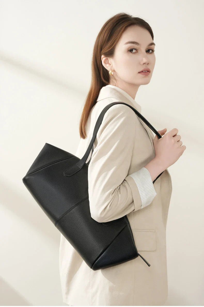 Regent Hobo - Ciara & Fiona