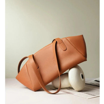 Regent Hobo - Ciara & Fiona