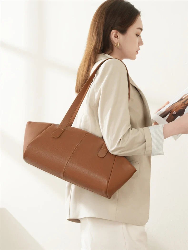 Regent Hobo - Ciara & Fiona