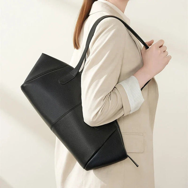 Regent Hobo - Ciara & Fiona