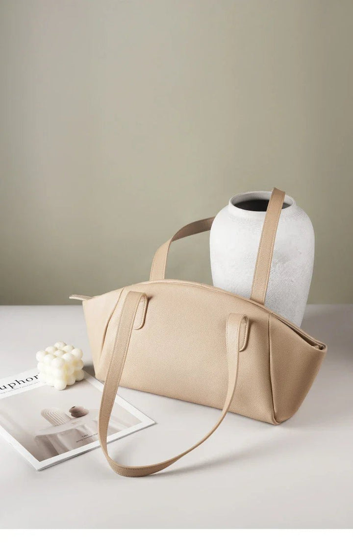 Regent Hobo - Ciara & Fiona