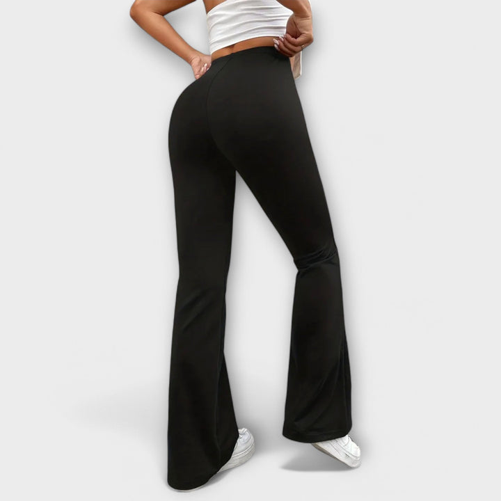 Serena - Relaxed Pants with Flared Leg - Luna Hampton