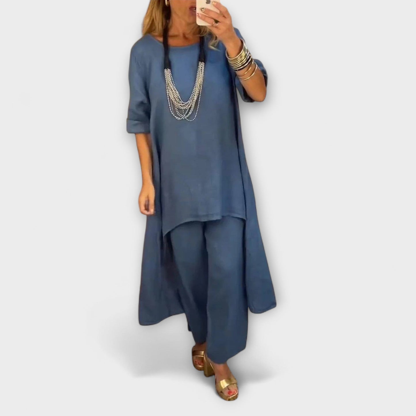 Tabea - Linen Suit with Round Neckline - Luna Hampton