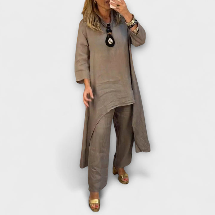 Tabea - Linen Suit with Round Neckline - Luna Hampton