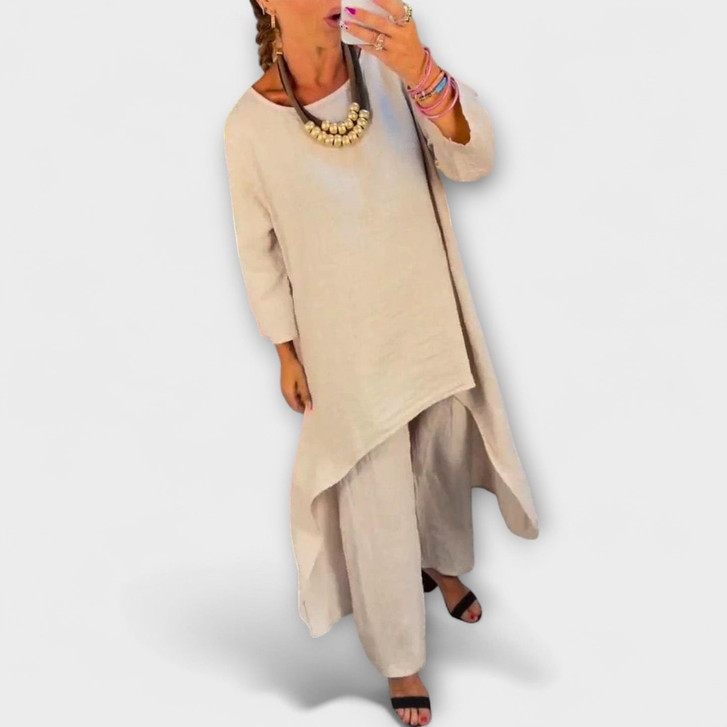 Tabea - Linen Suit with Round Neckline - Luna Hampton