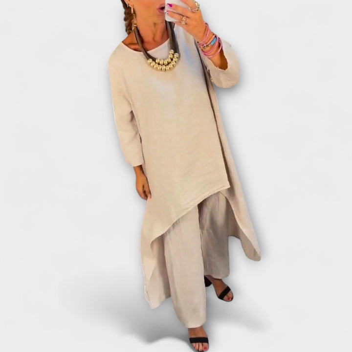 Tabea - Linen Suit with Round Neckline - Luna Hampton