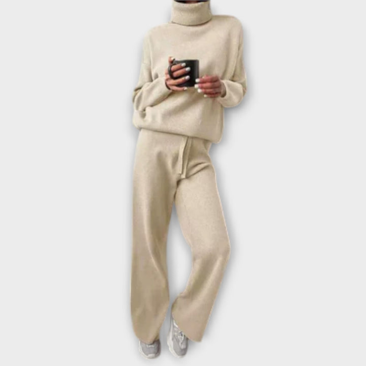 Theresa - Cozy Set - Luna Hampton