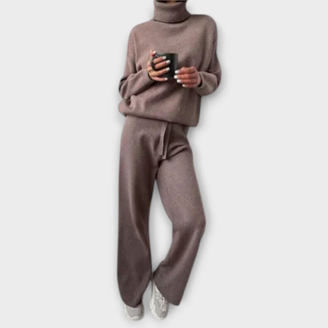 Theresa - Cozy Set - Luna Hampton