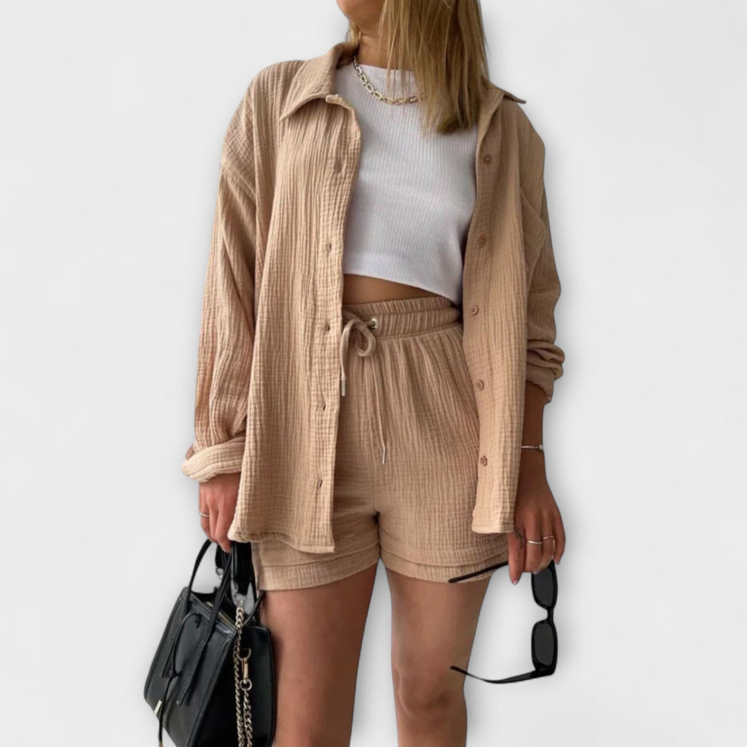 Victoria - Comfortable 2 - Piece Set - Luna Hampton