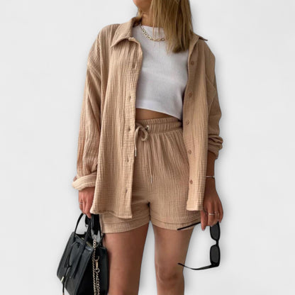 Victoria - Comfortable 2 - Piece Set - Luna Hampton