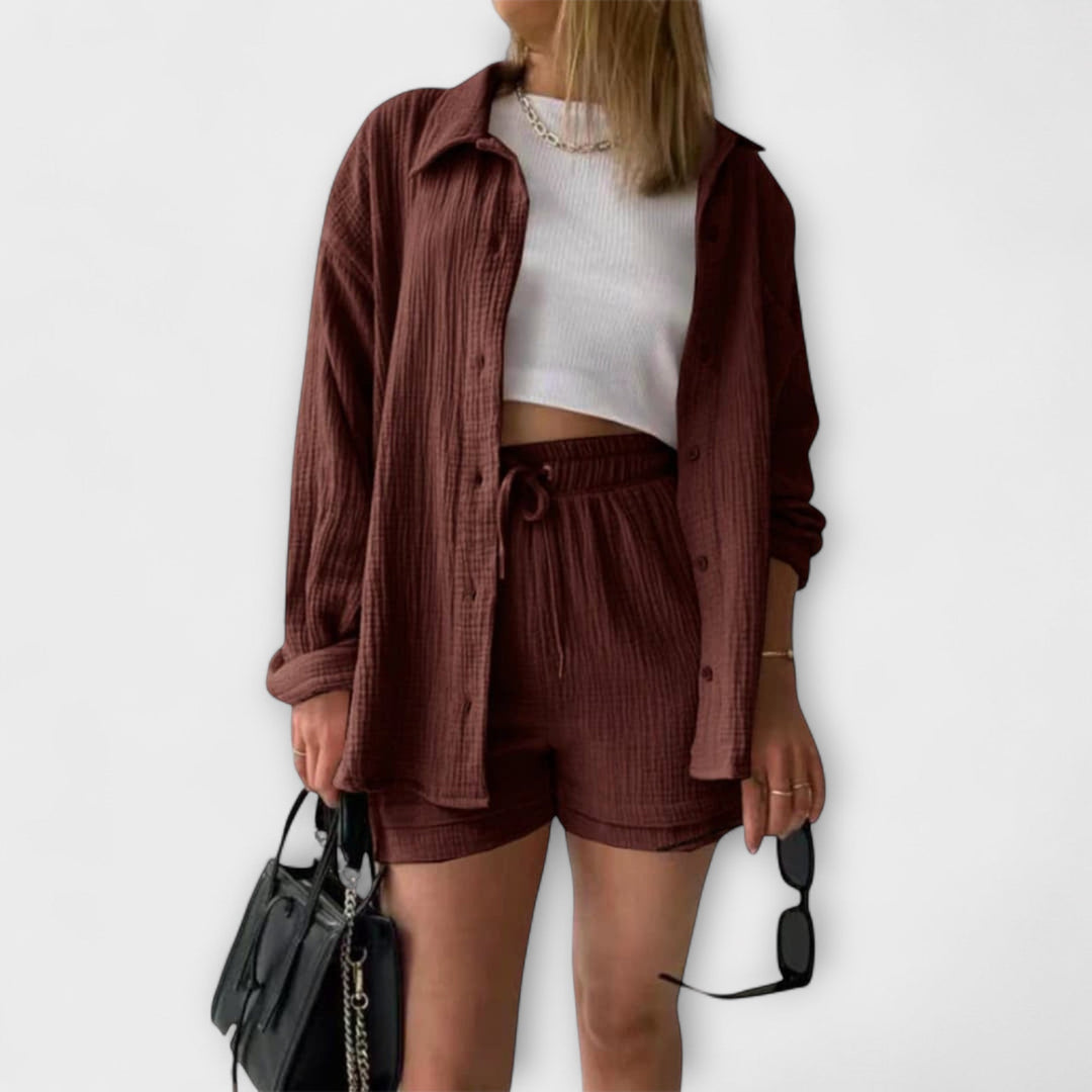 Victoria - Comfortable 2 - Piece Set - Luna Hampton